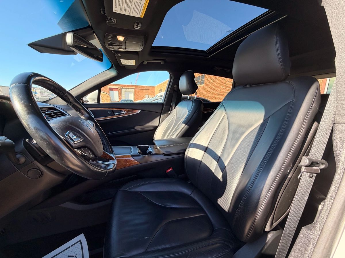 2017 Lincoln MKX - Image 21