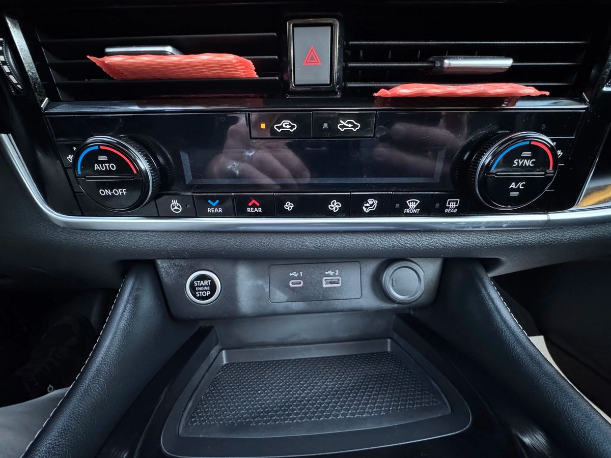 2023 Nissan Rogue - Image 27