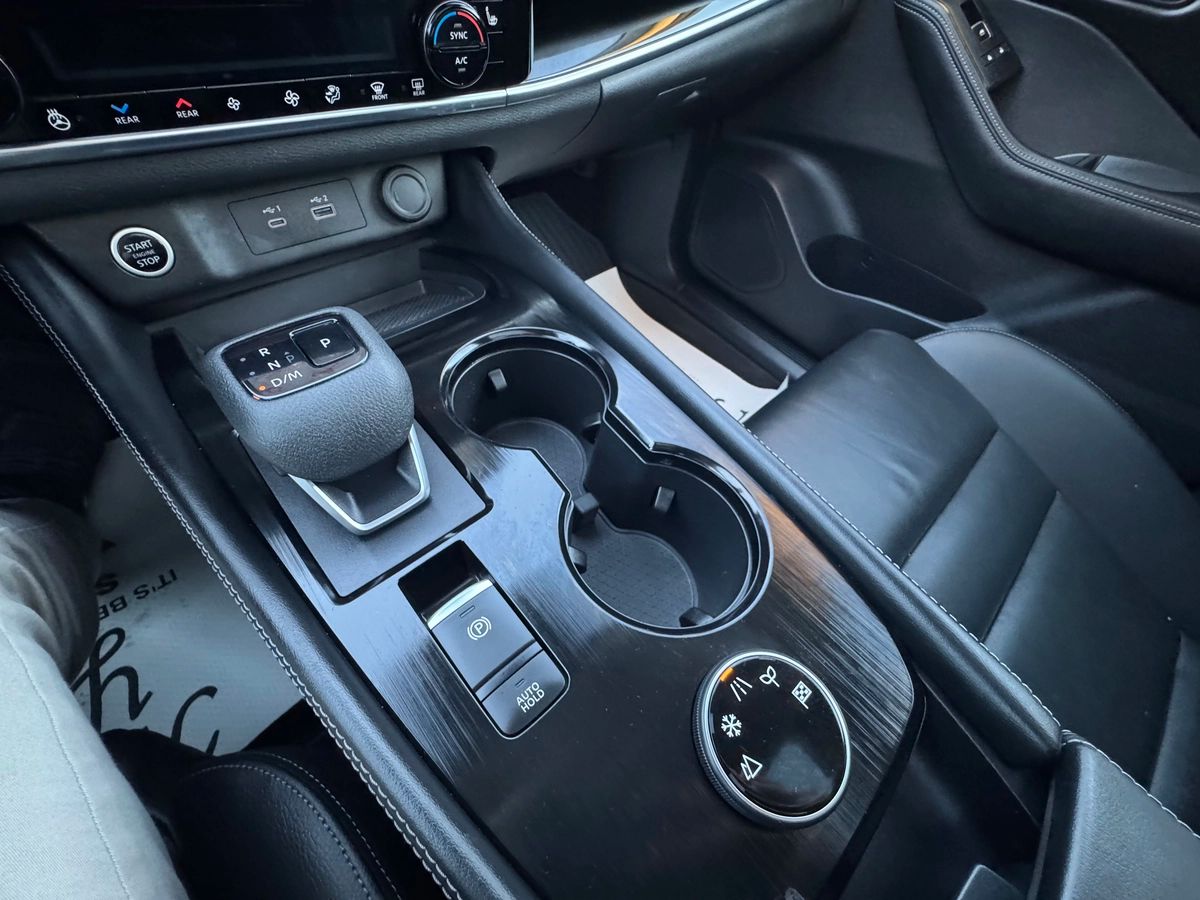 2023 Nissan Rogue - Image 26