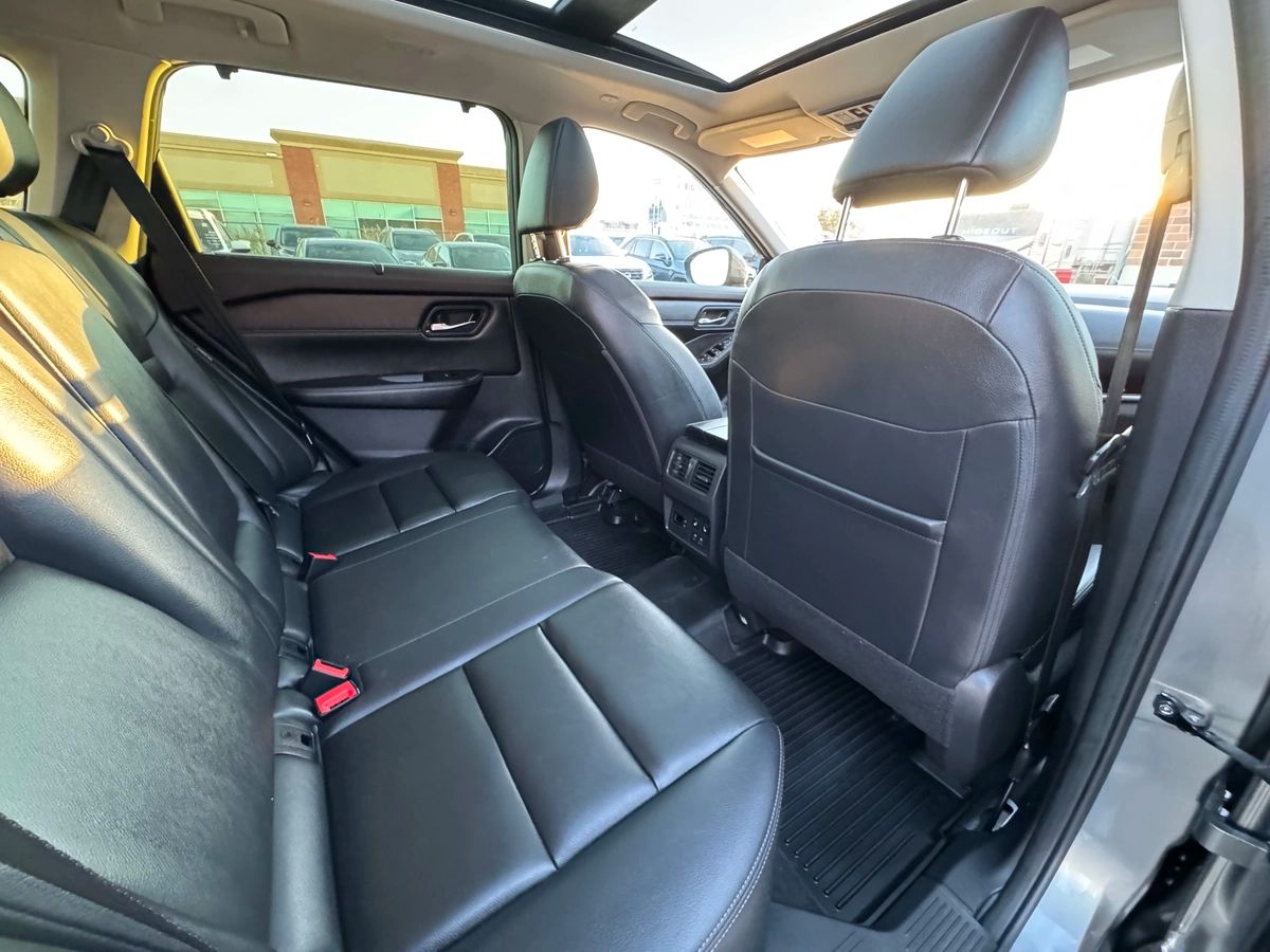 2023 Nissan Rogue - Image 20