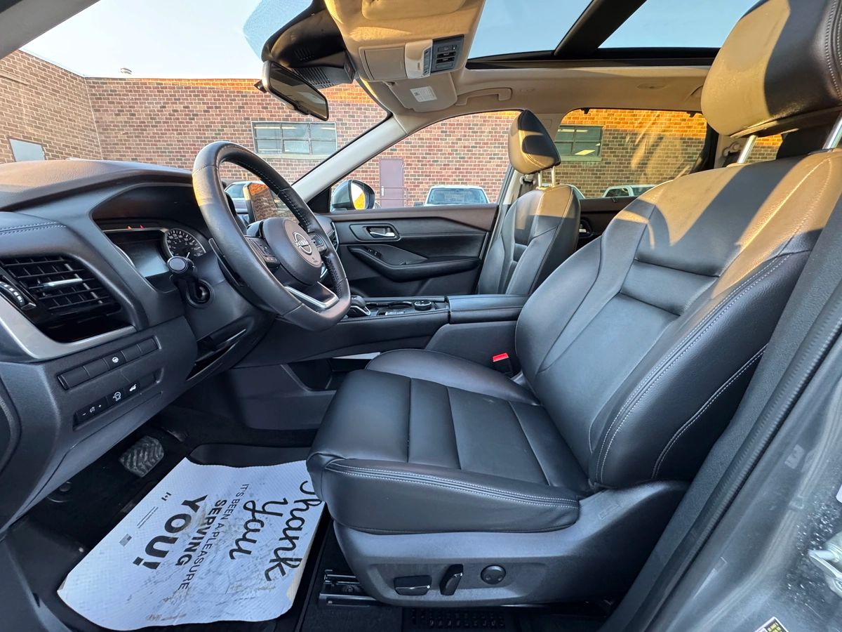 2023 Nissan Rogue - Image 12