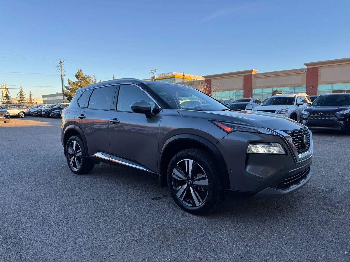 2023 Nissan Rogue - Image 3