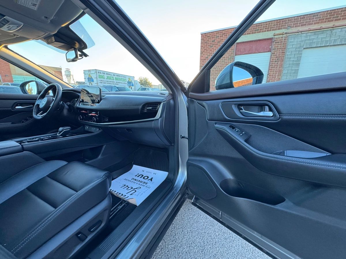 2023 Nissan Rogue - Image 21