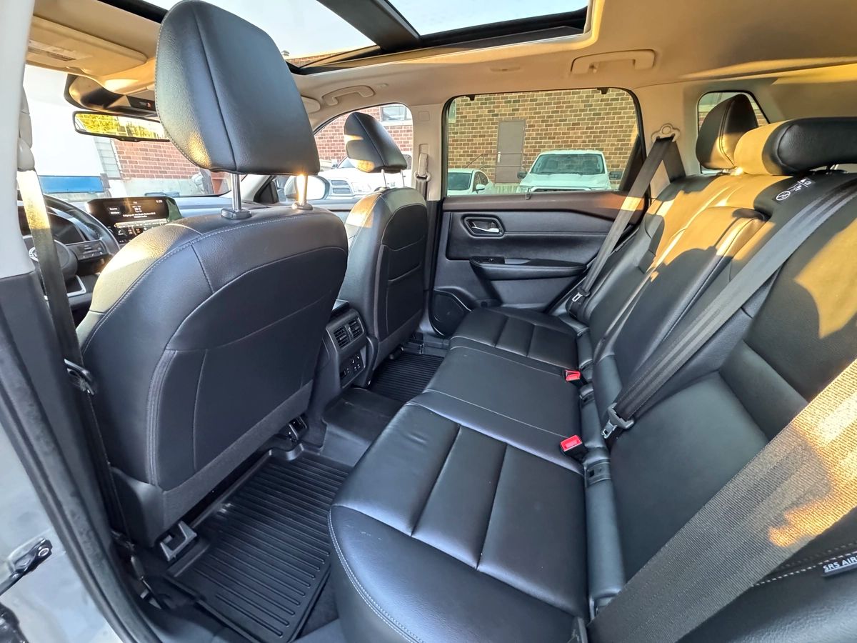 2023 Nissan Rogue - Image 15