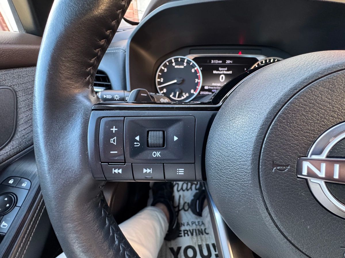 2022 Nissan Rogue - Image 26