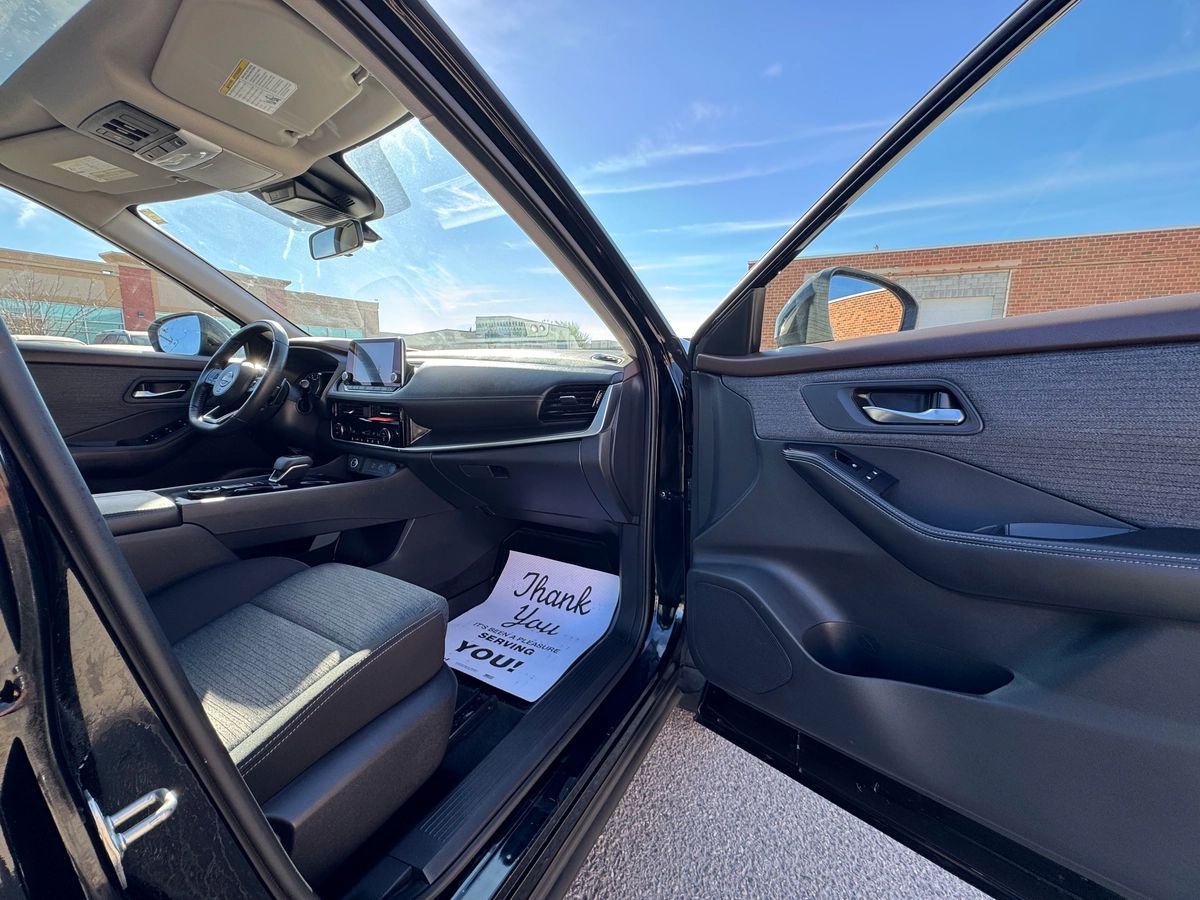 2022 Nissan Rogue - Image 22