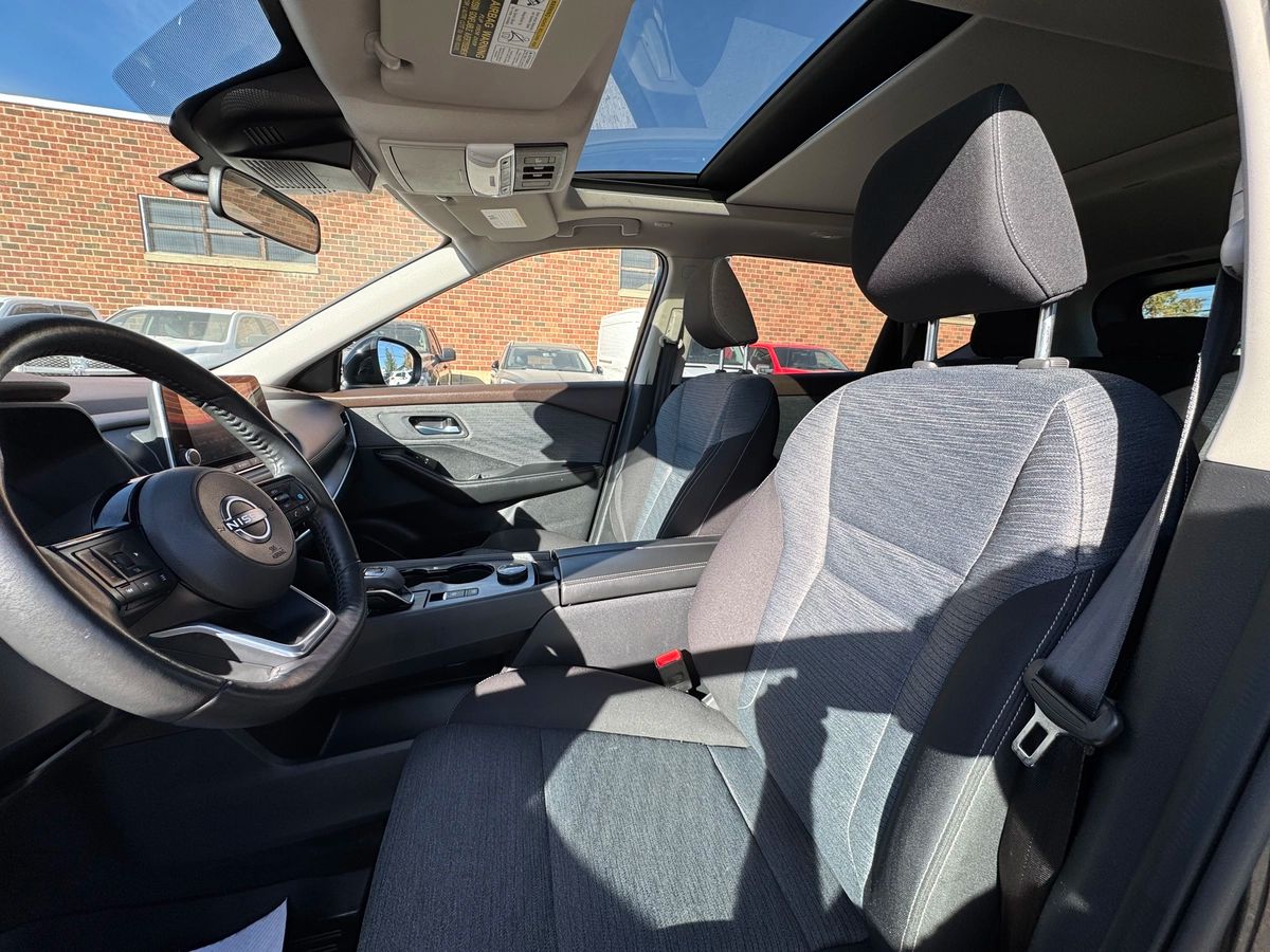 2022 Nissan Rogue - Image 10