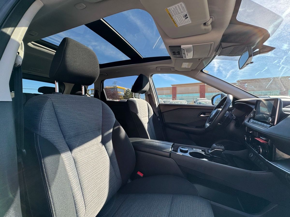 2022 Nissan Rogue - Image 21