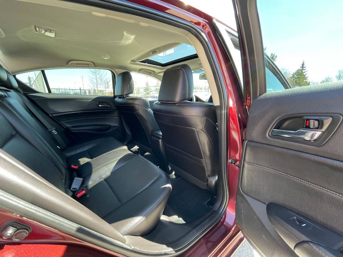 2015 Acura ILX - Image 19