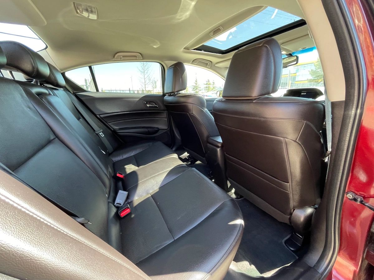 2015 Acura ILX - Image 20