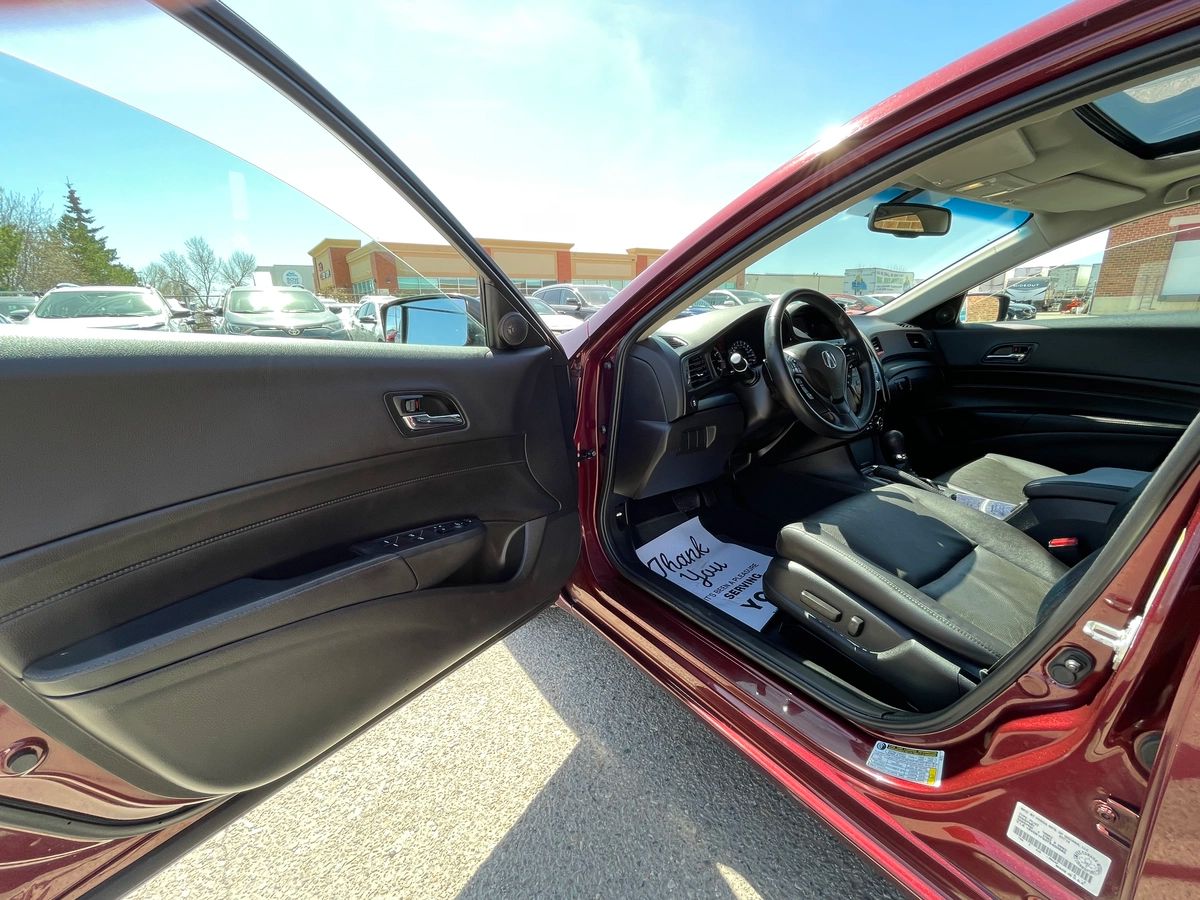 2015 Acura ILX - Image 13