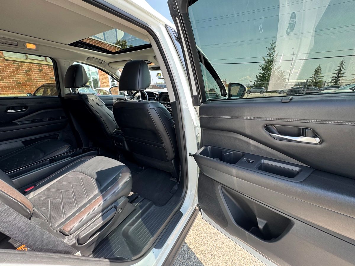 2022 Nissan Pathfinder - Image 25