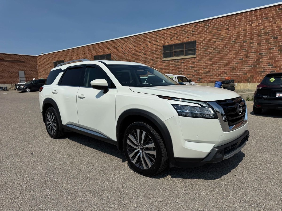 2022 Nissan Pathfinder - Image 3