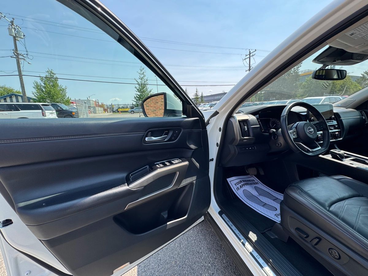 2022 Nissan Pathfinder - Image 13