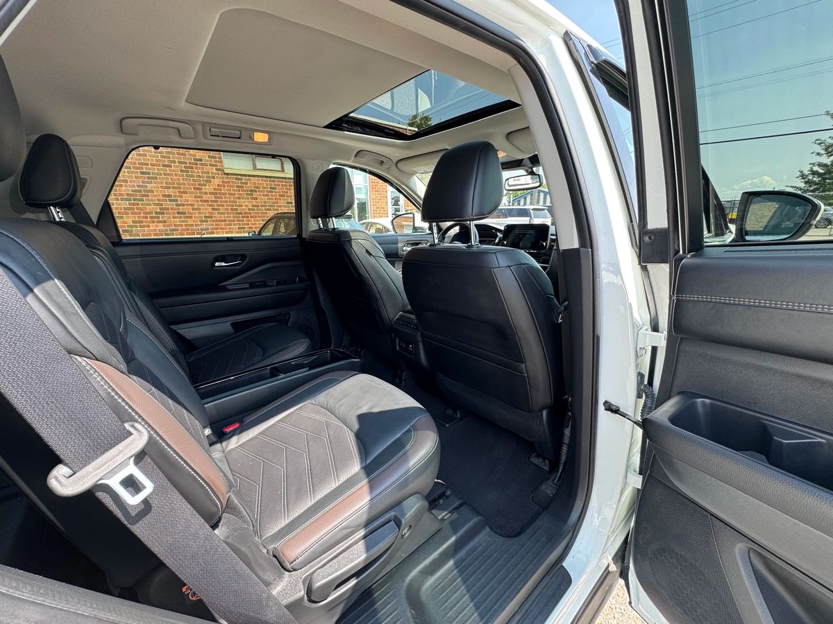 2022 Nissan Pathfinder - Image 24