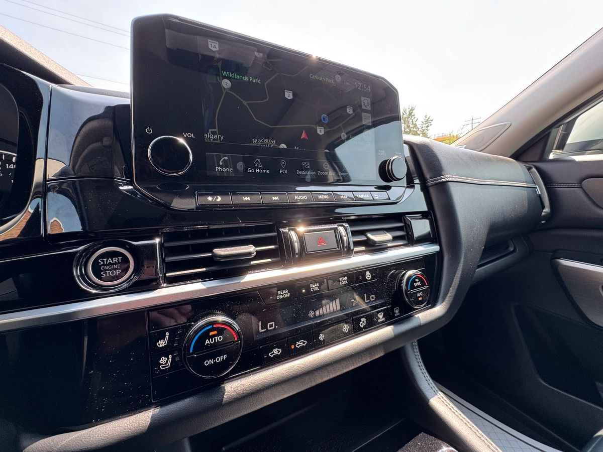 2022 Nissan Pathfinder - Image 30