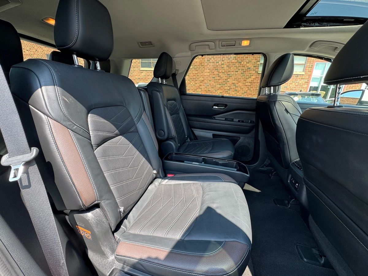 2022 Nissan Pathfinder - Image 26