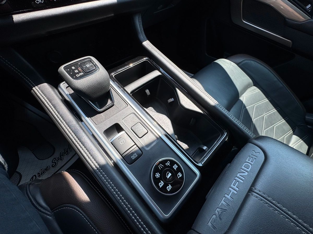 2022 Nissan Pathfinder - Image 29