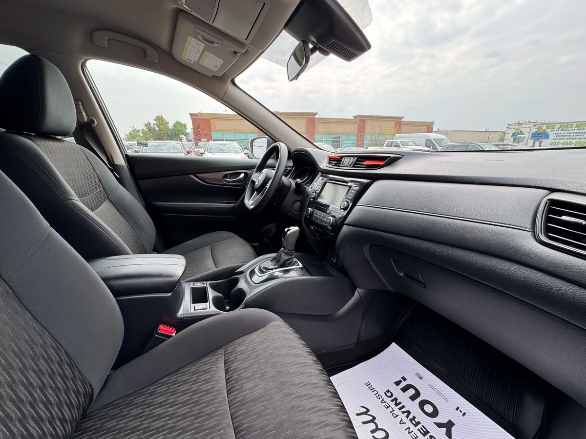 2020 Nissan Rogue - Image 22