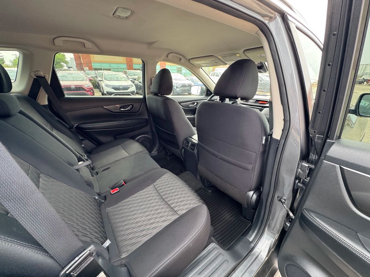 2020 Nissan Rogue - Image 18