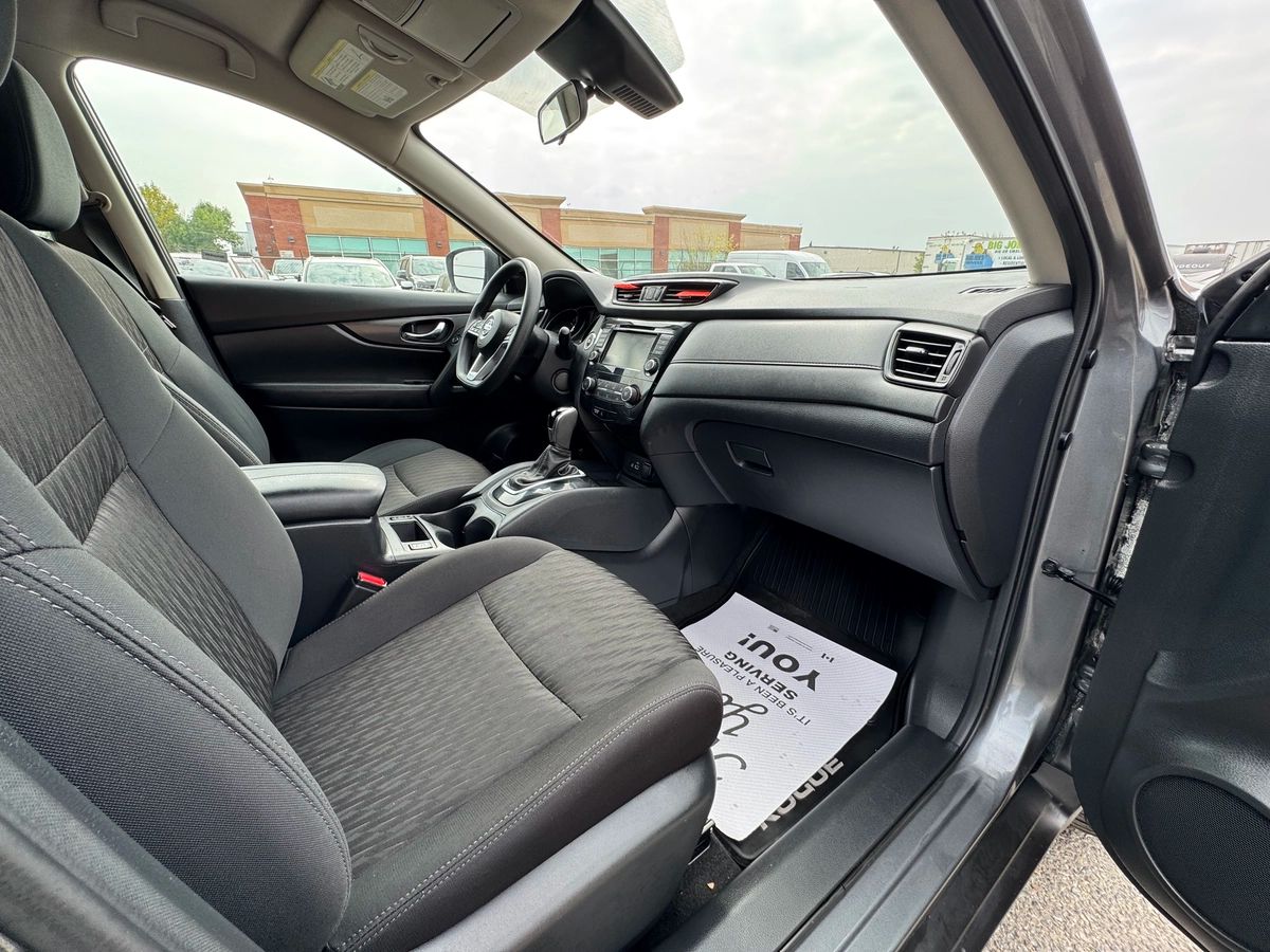 2020 Nissan Rogue - Image 21