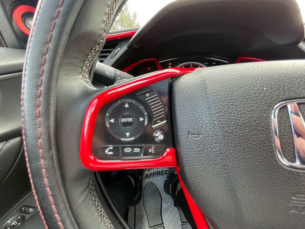 2018 Honda Civic Hatchback - Image 32