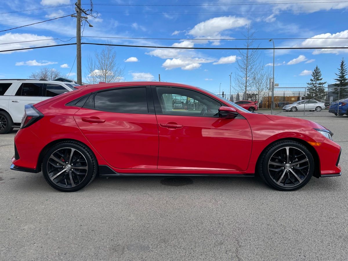 2018 Honda Civic Hatchback - Image 4