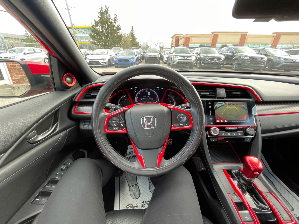 2018 Honda Civic Hatchback - Image 30
