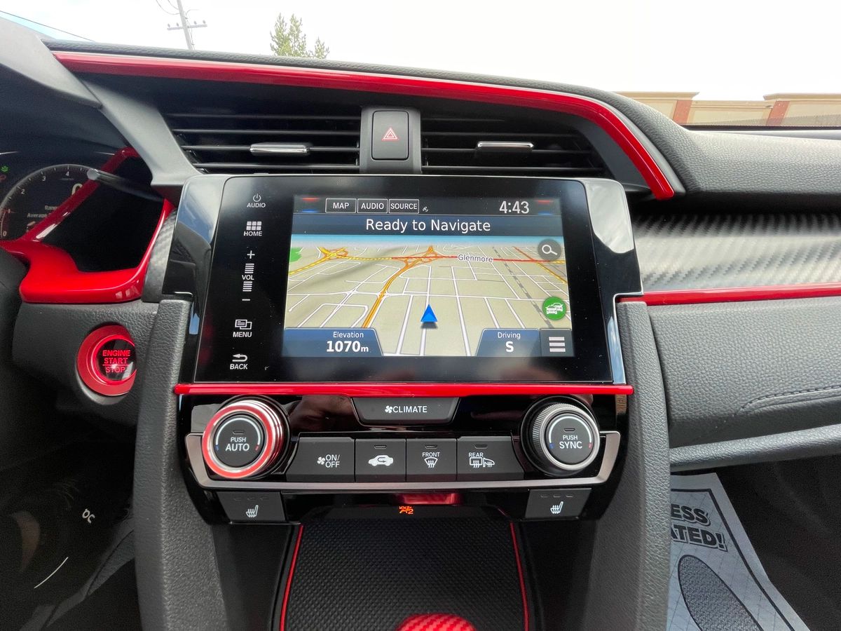 2018 Honda Civic Hatchback - Image 27
