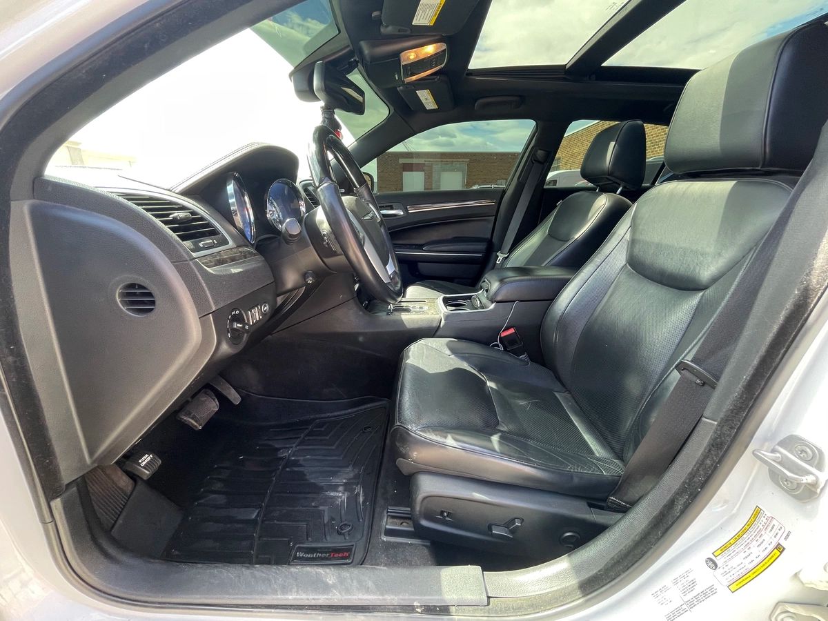 2012 Chrysler 300 - Image 17