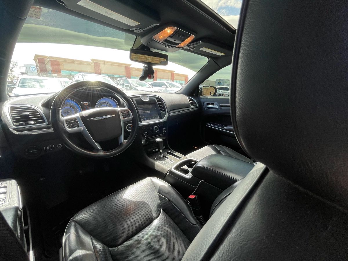 2012 Chrysler 300 - Image 21