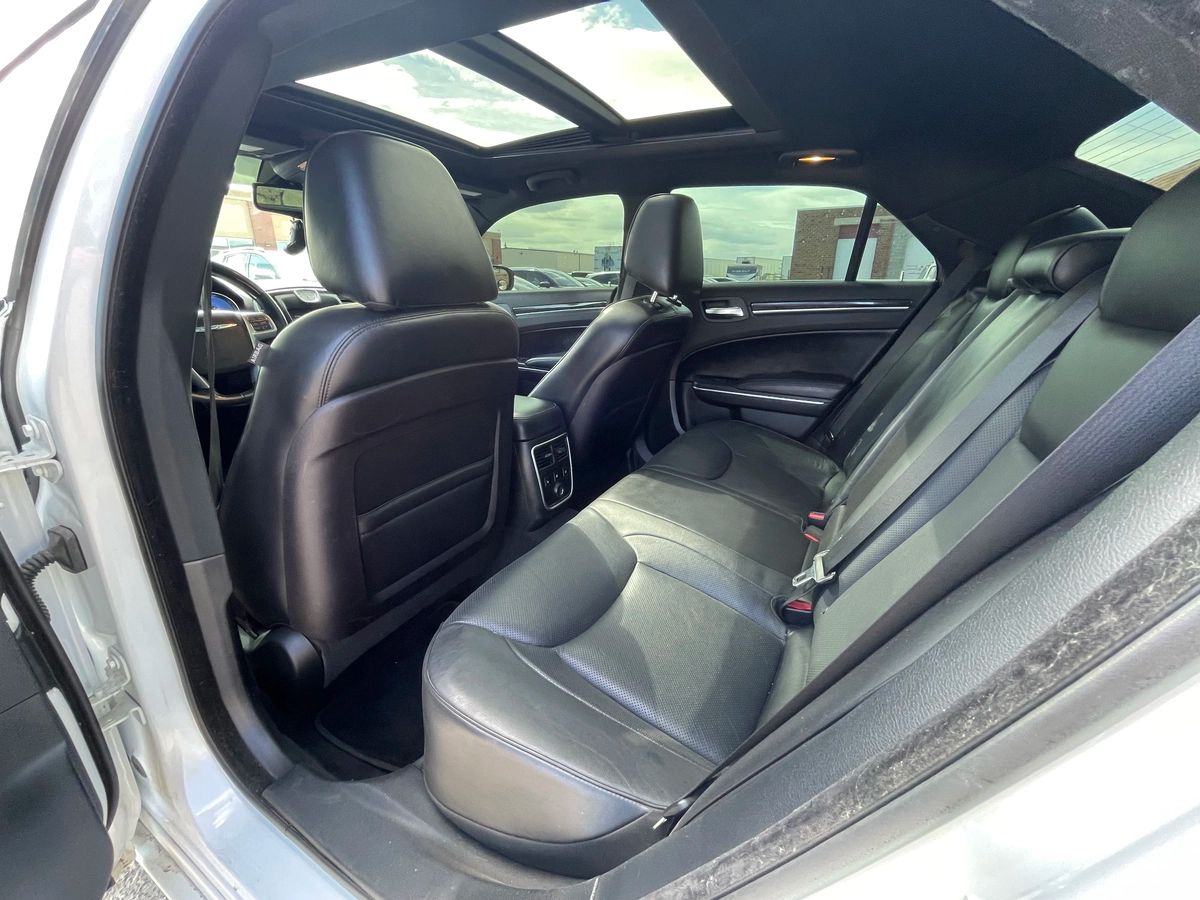 2012 Chrysler 300 - Image 19