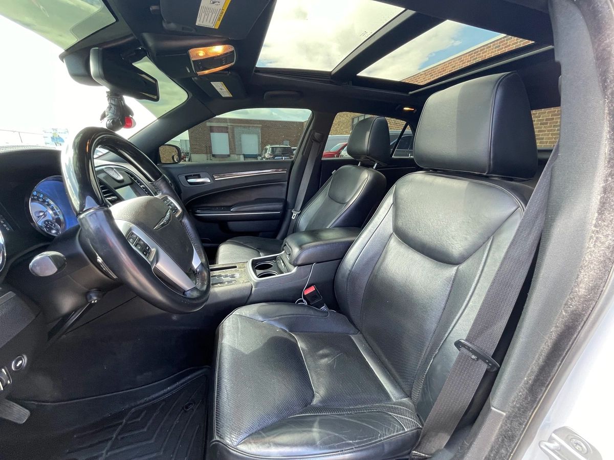 2012 Chrysler 300 - Image 18