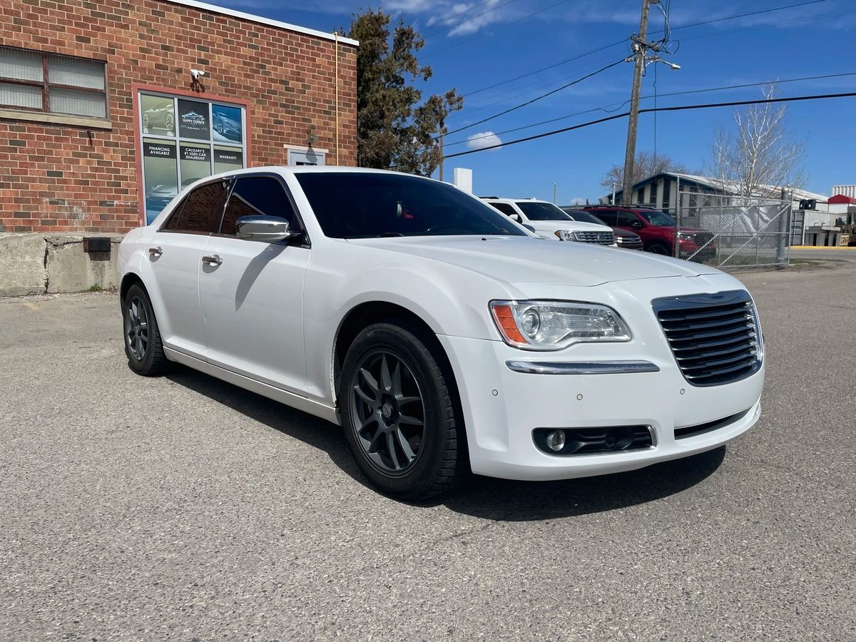 2012 Chrysler 300 - Image 3