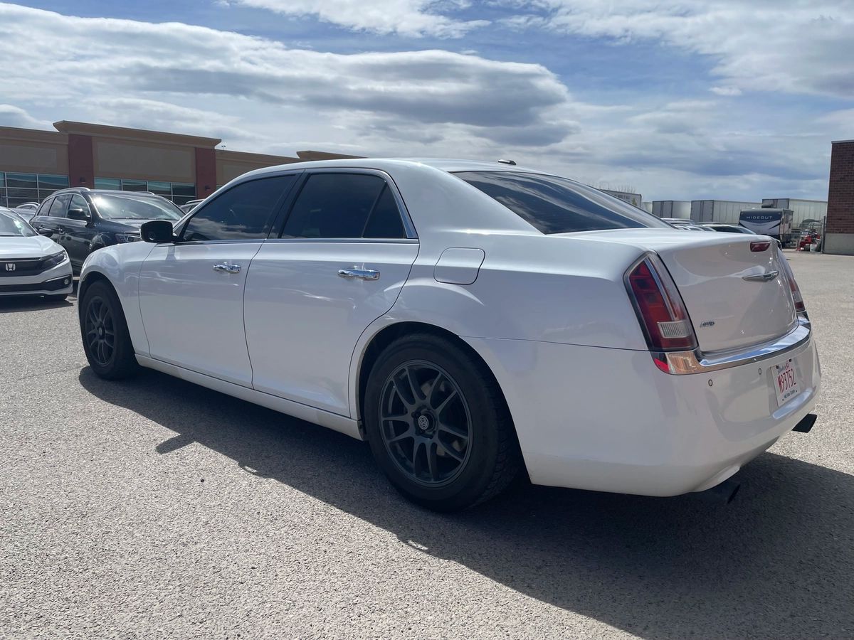 2012 Chrysler 300 - Image 5