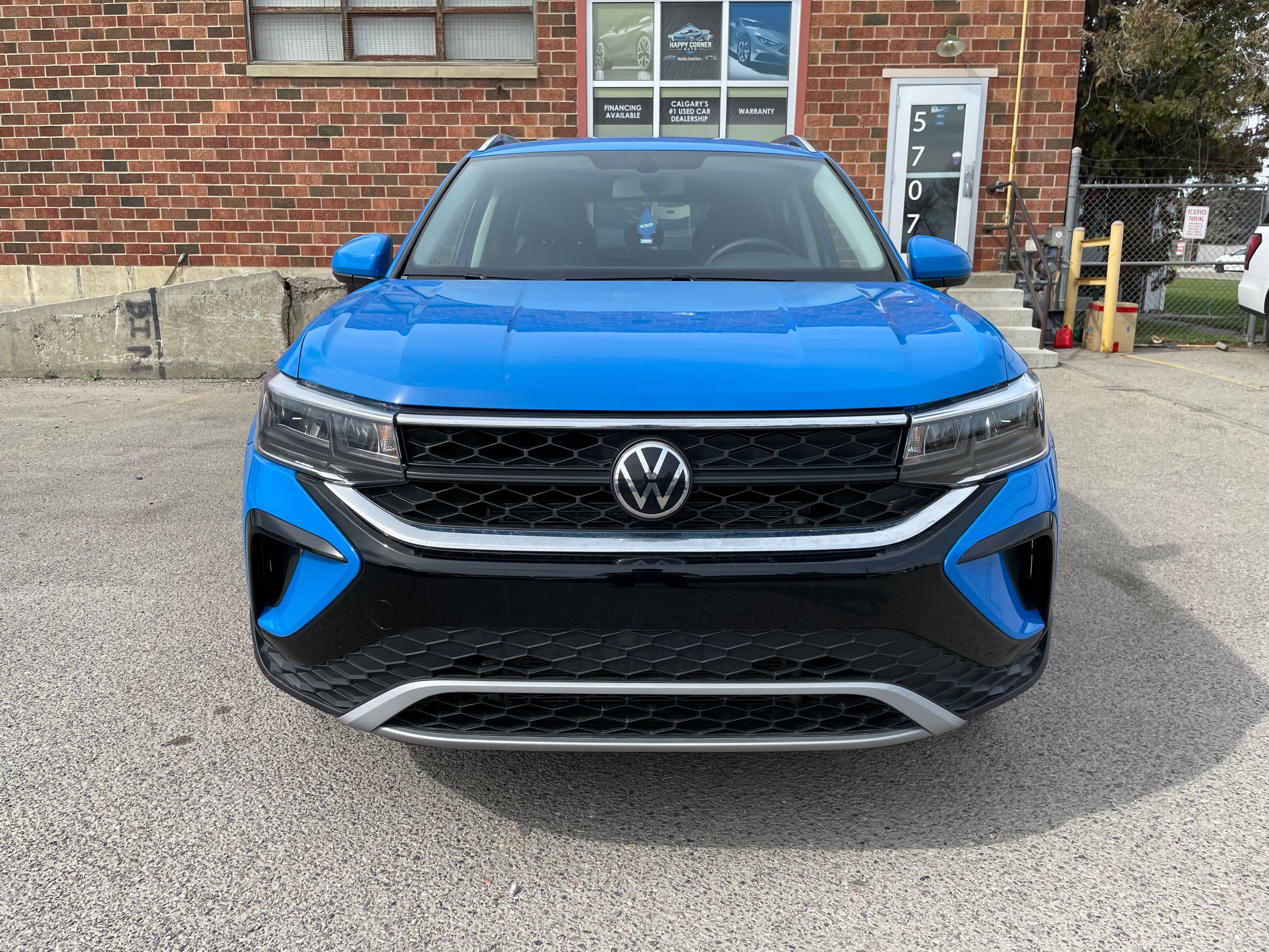 2022 Volkswagen Taos - Image 2