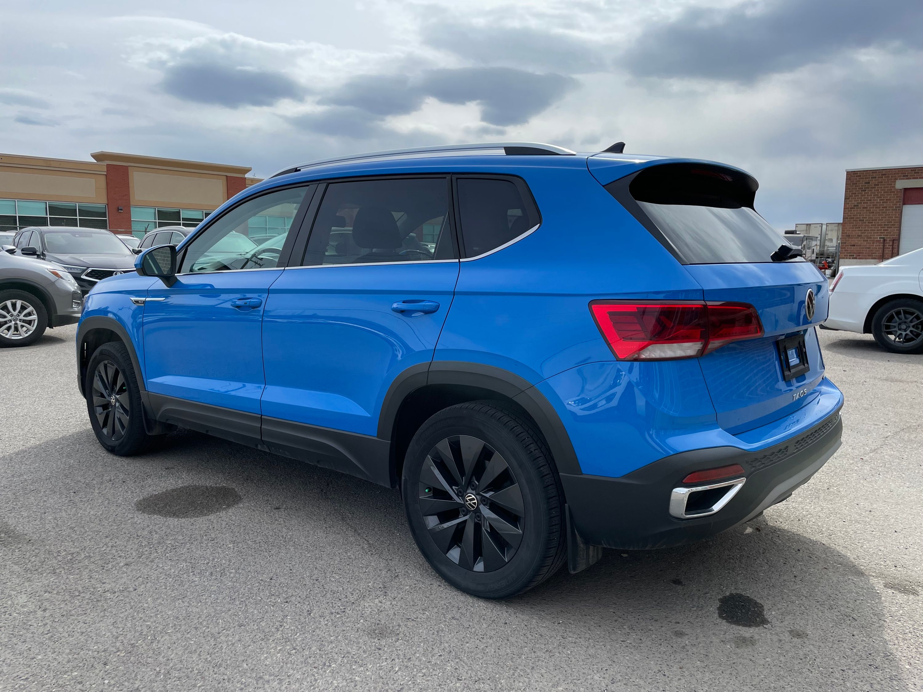 2022 Volkswagen Taos - Image 7