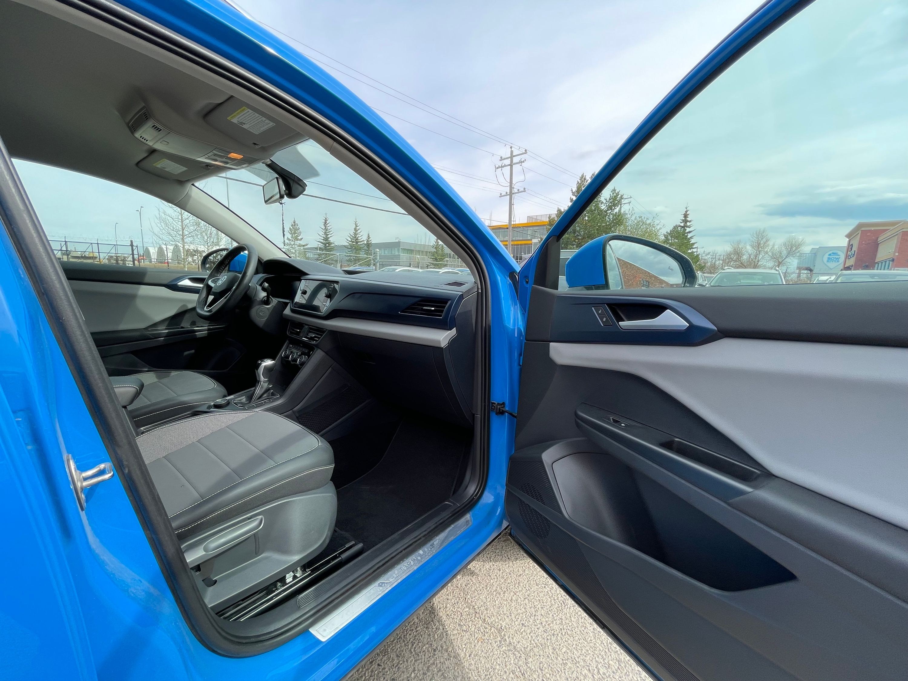 2022 Volkswagen Taos - Image 21