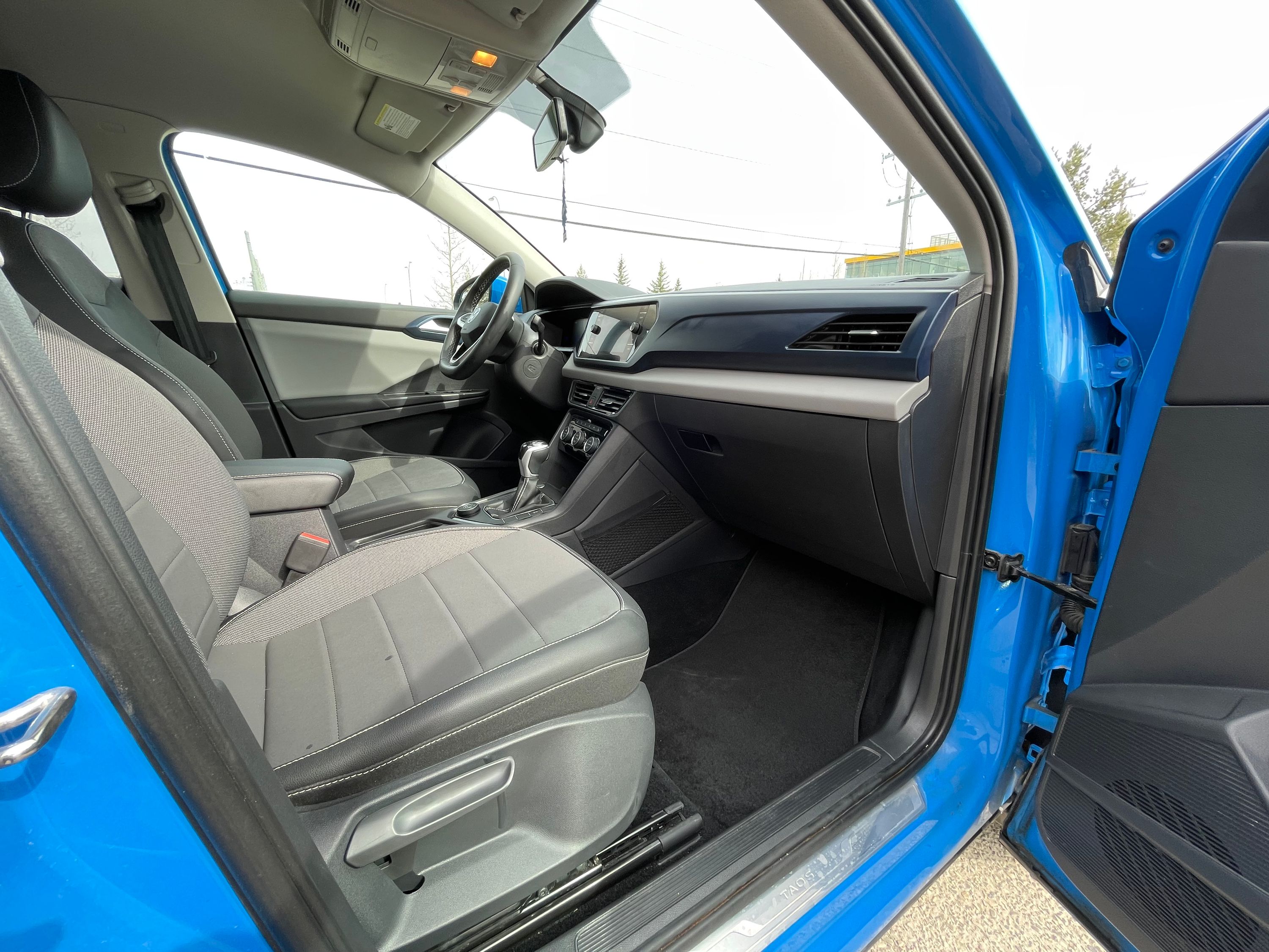 2022 Volkswagen Taos - Image 22