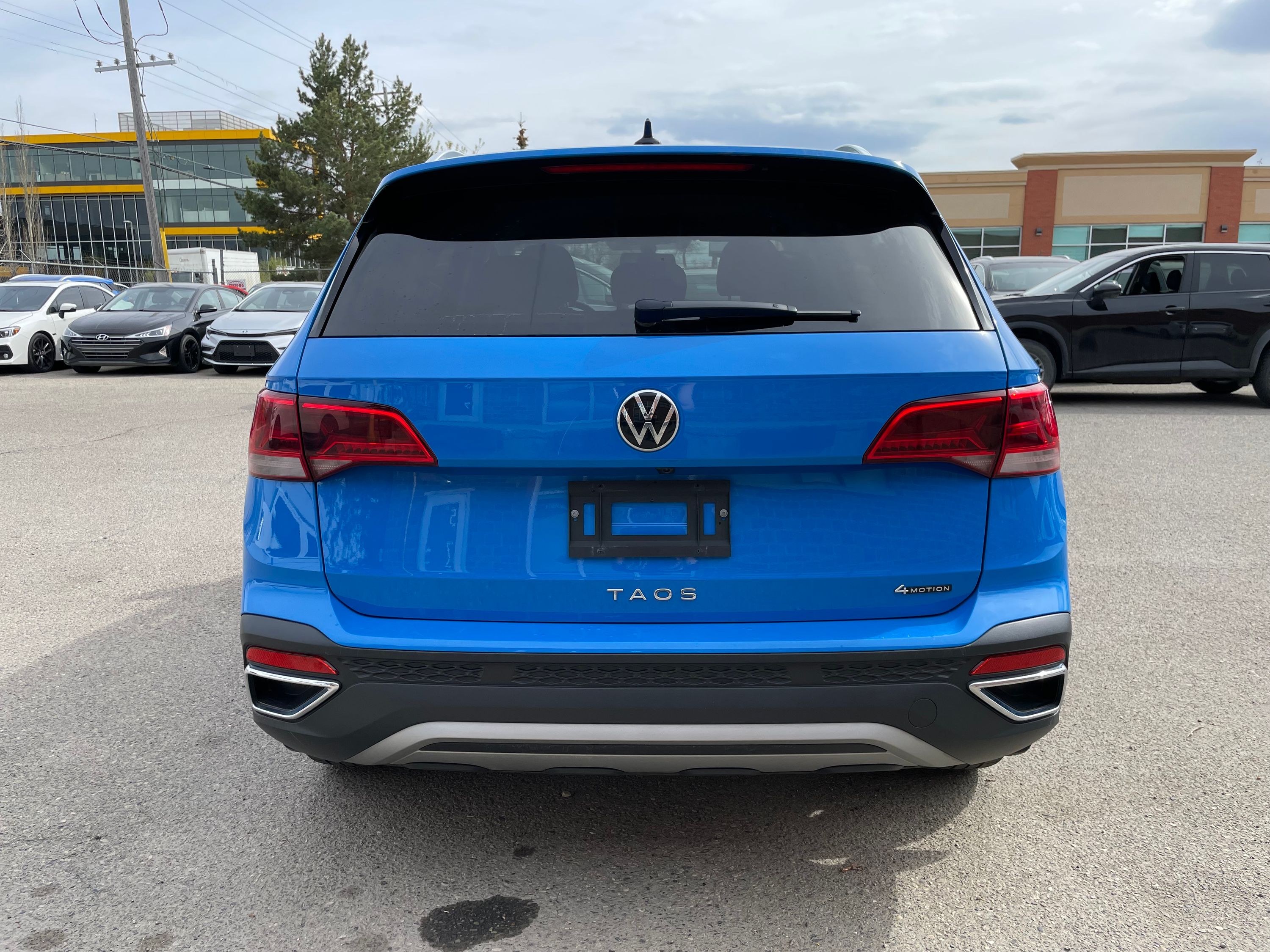 2022 Volkswagen Taos - Image 6