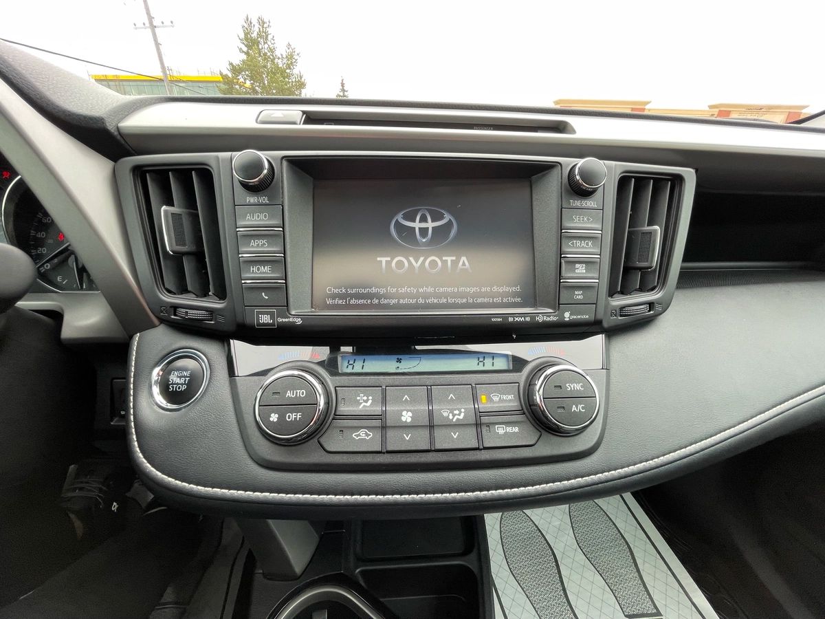 2016 Toyota RAV4 - Image 26
