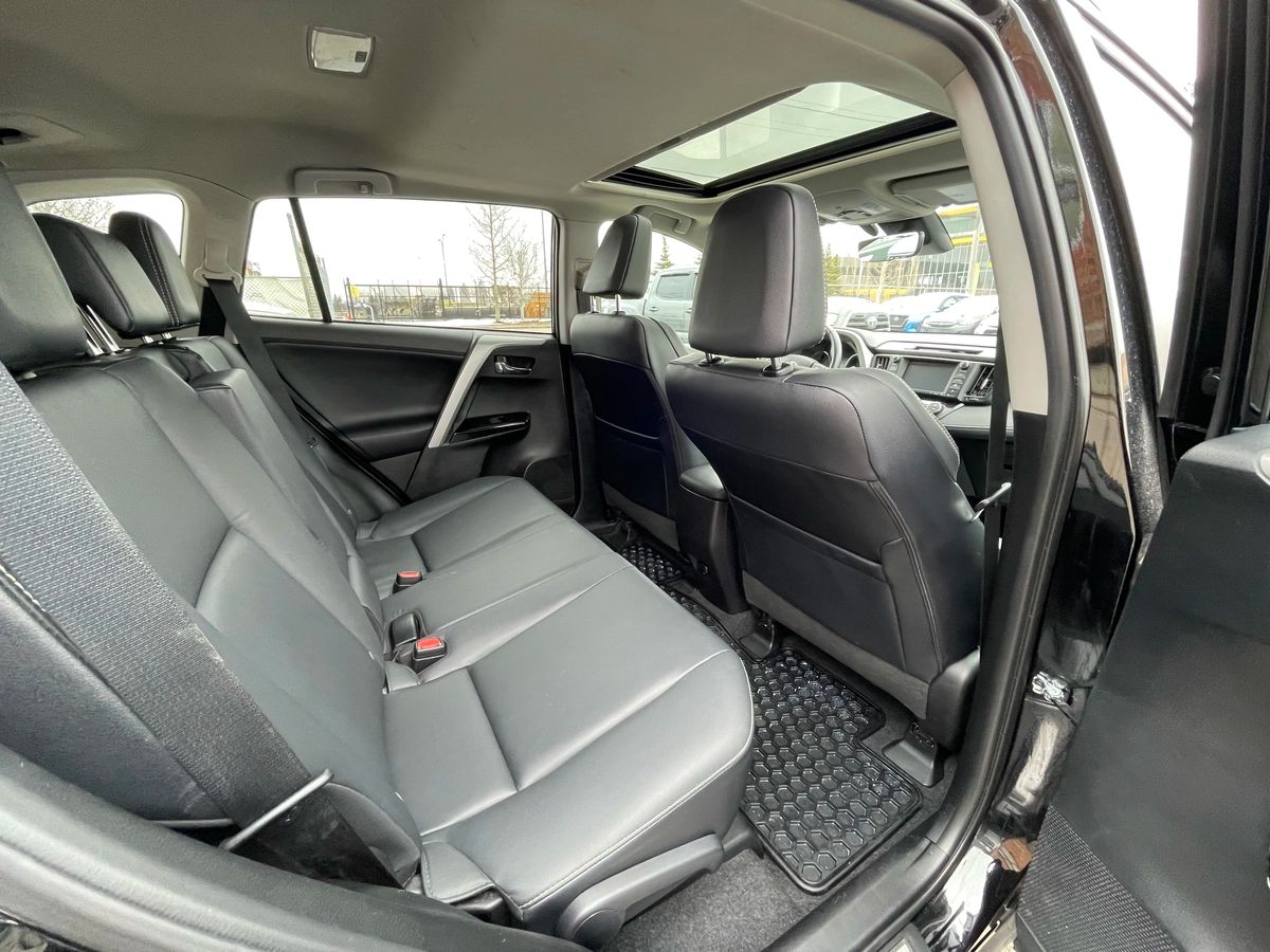 2016 Toyota RAV4 - Image 20