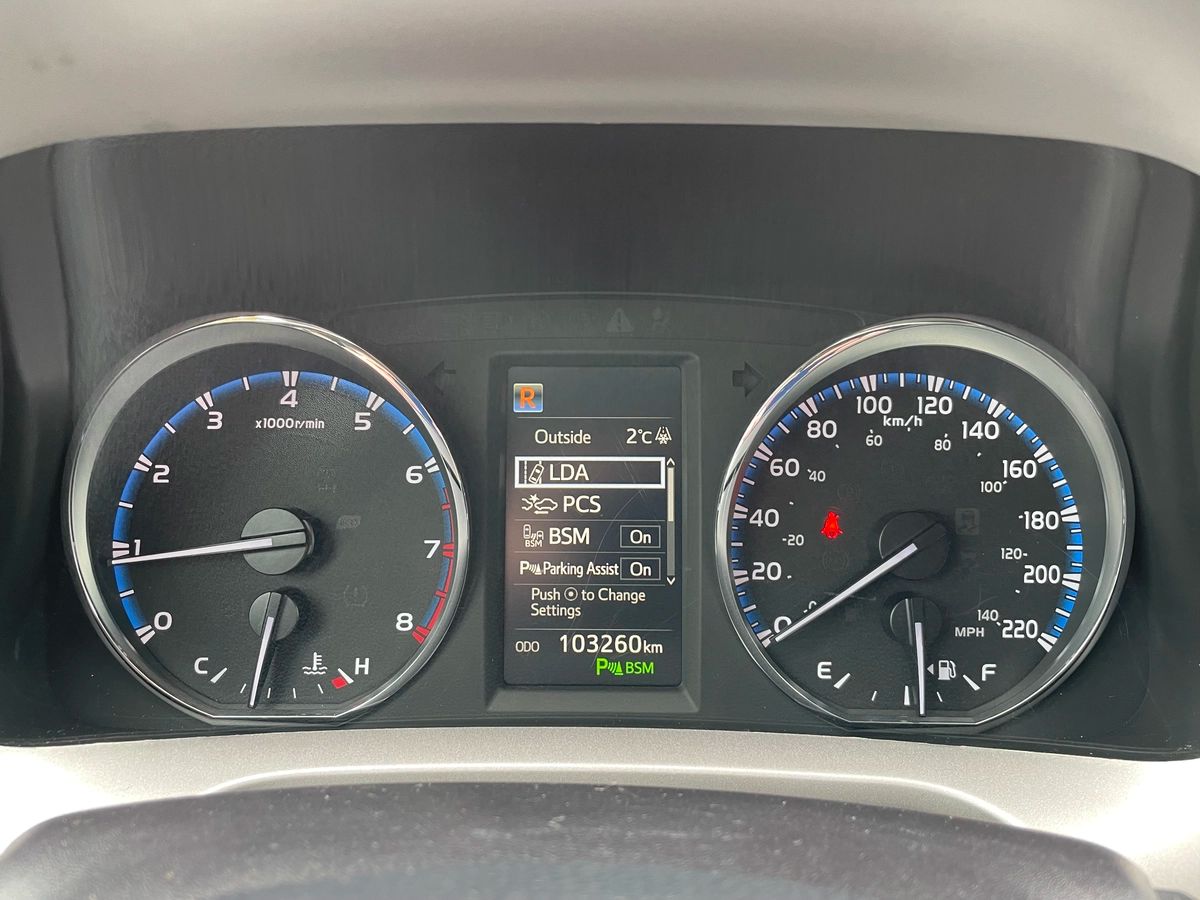 2016 Toyota RAV4 - Image 31