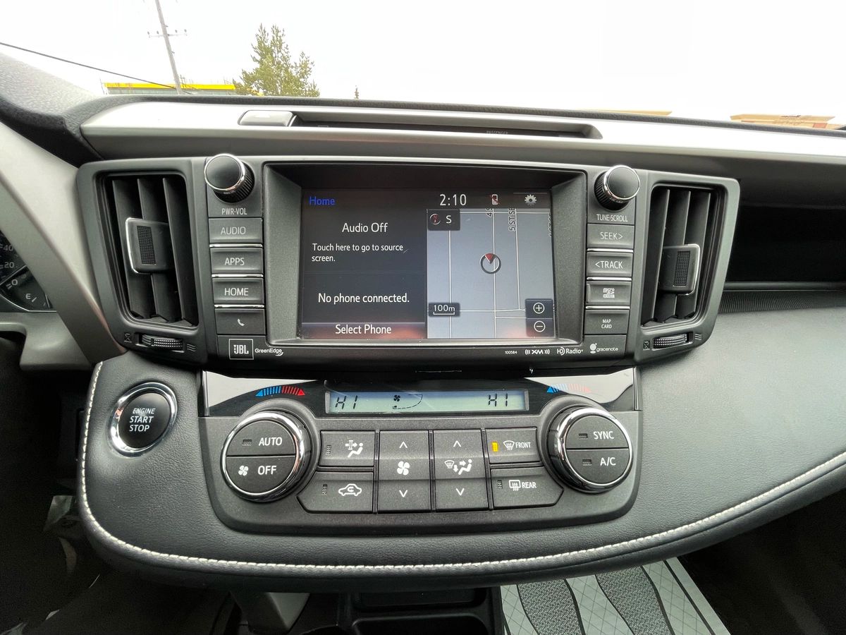 2016 Toyota RAV4 - Image 33