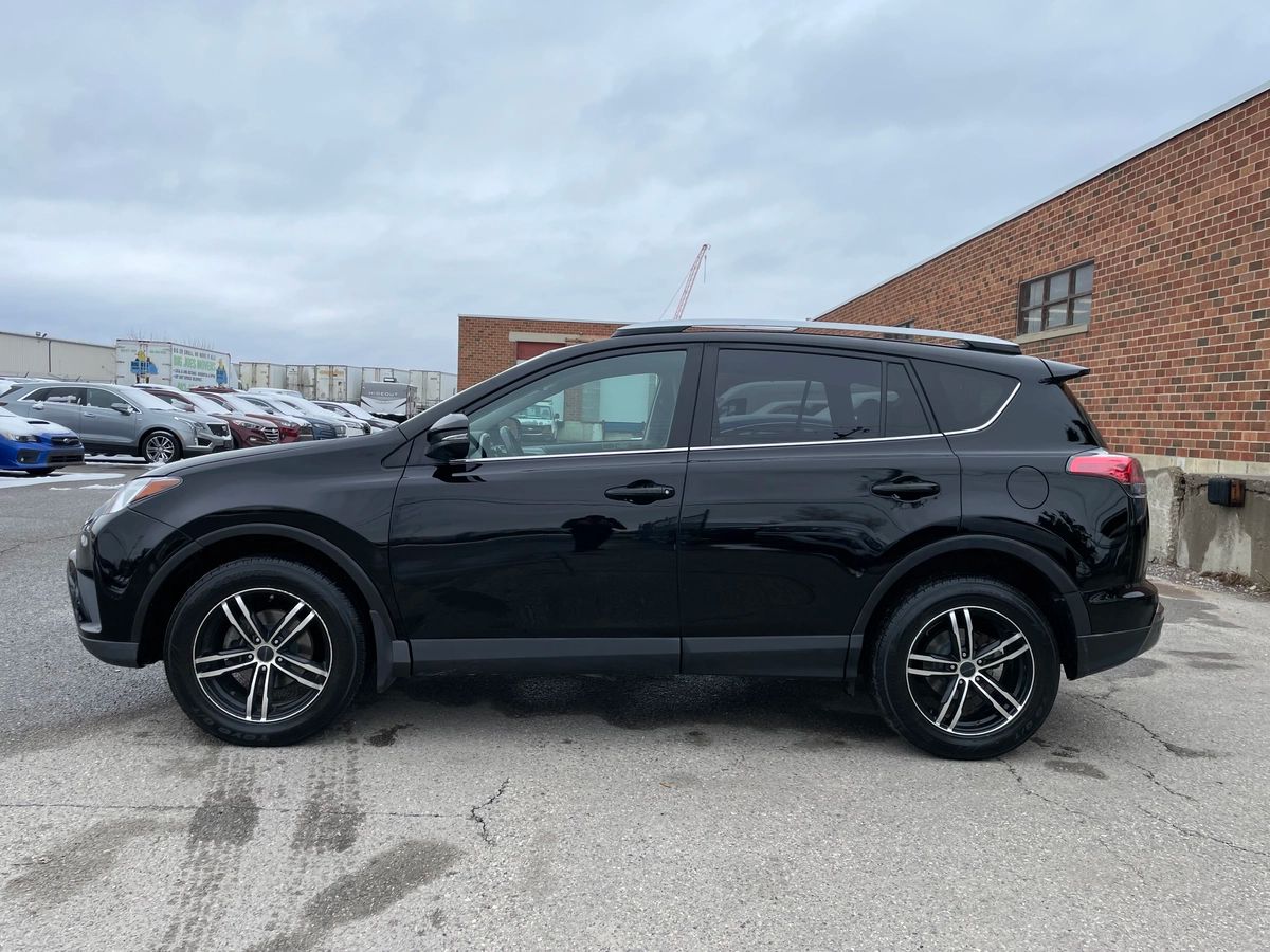 2016 Toyota RAV4 - Image 8