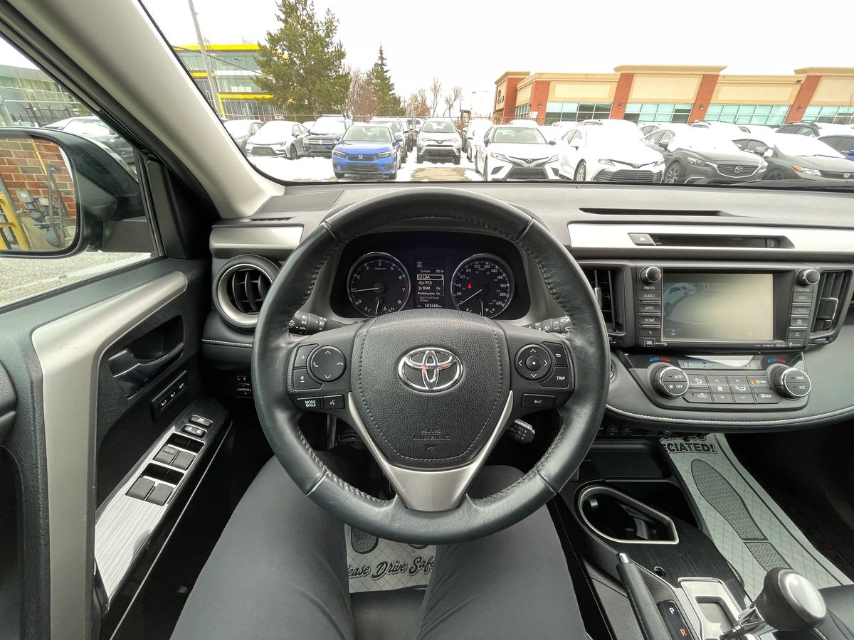 2016 Toyota RAV4 - Image 29