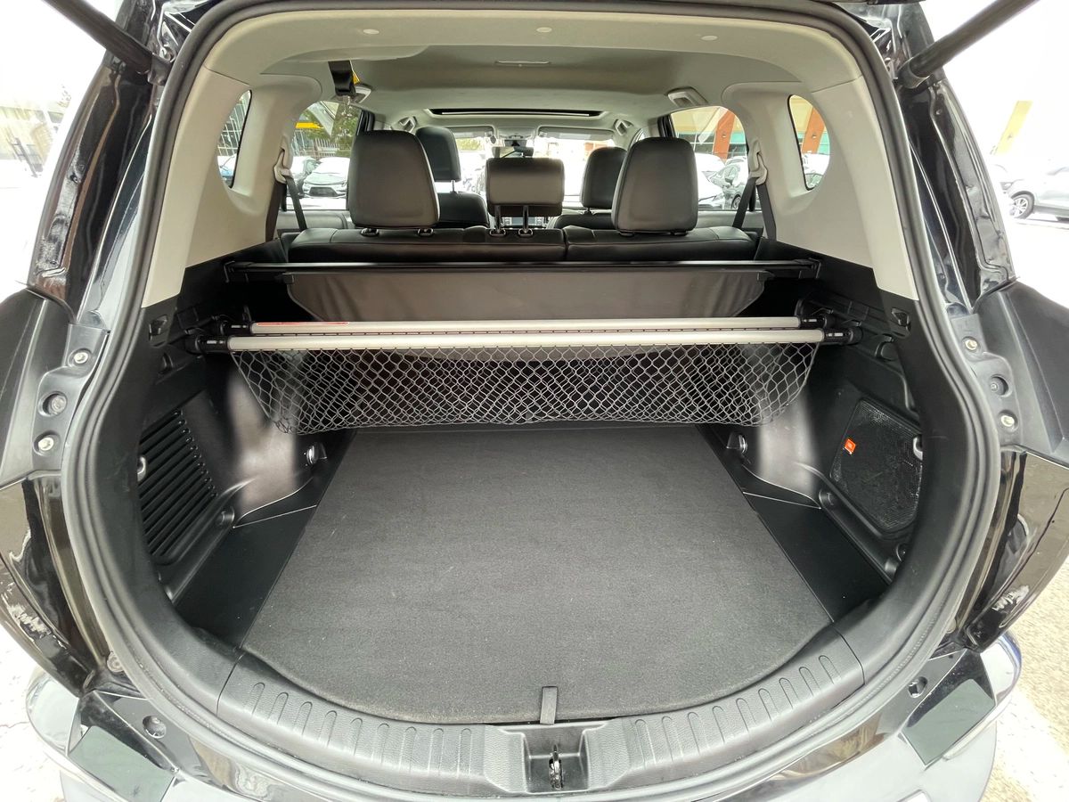 2016 Toyota RAV4 - Image 17