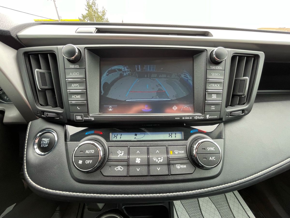 2016 Toyota RAV4 - Image 28