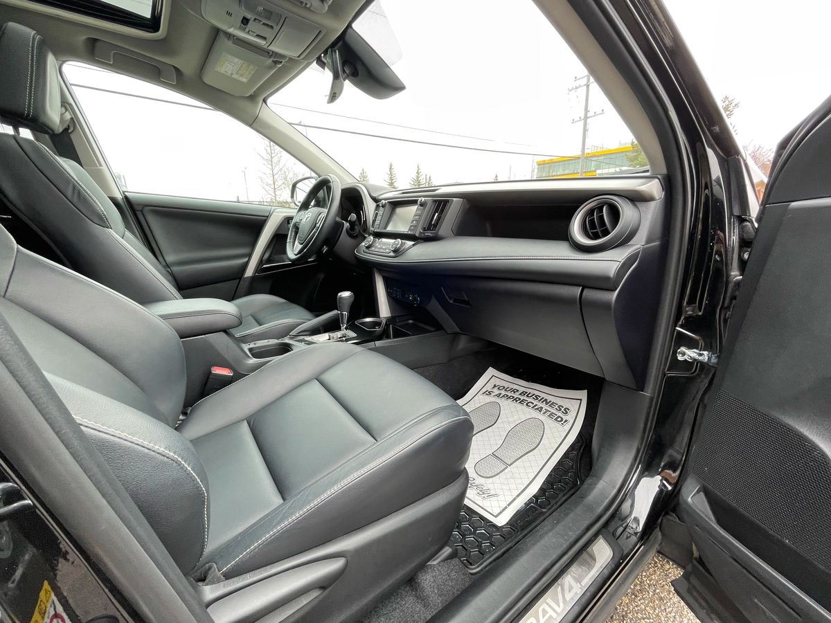 2016 Toyota RAV4 - Image 23