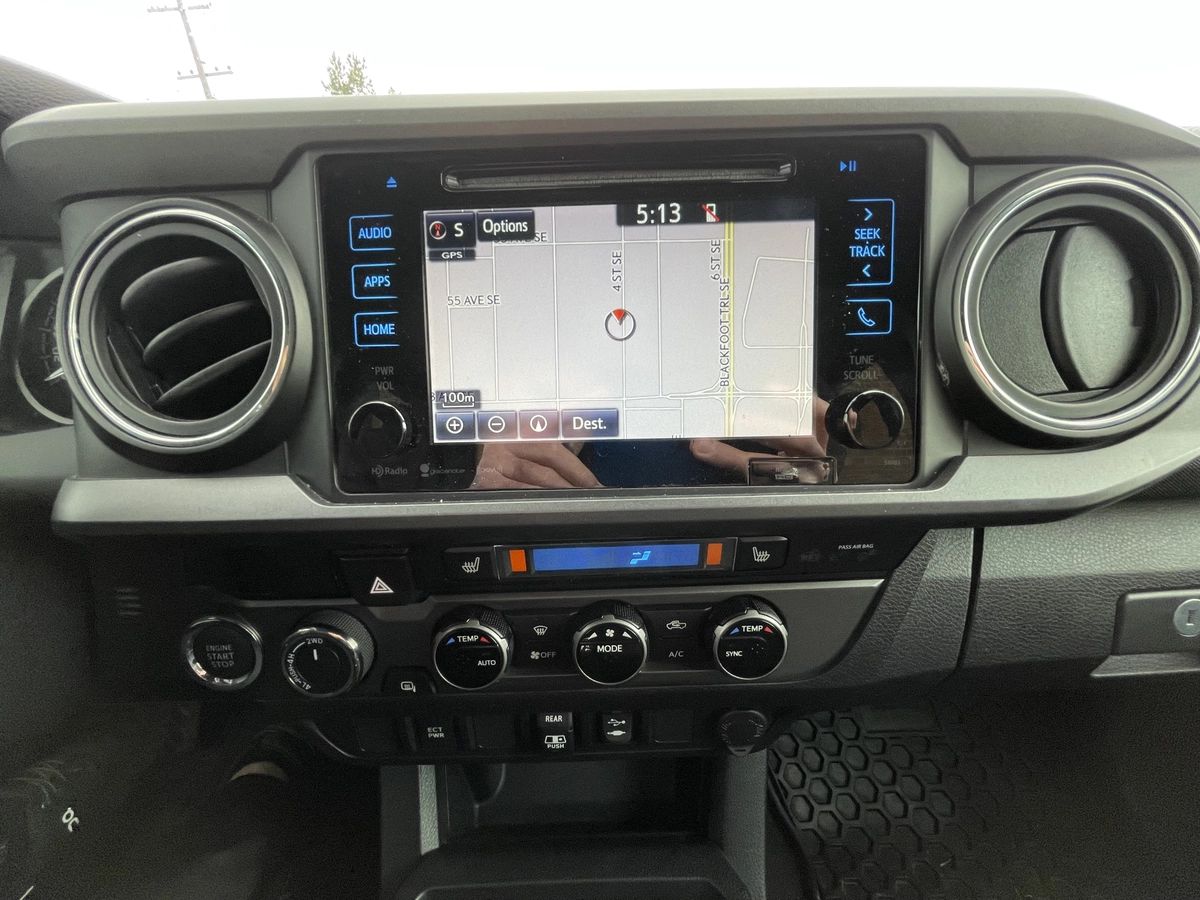 2018 Toyota Tacoma SR5 - Image 24